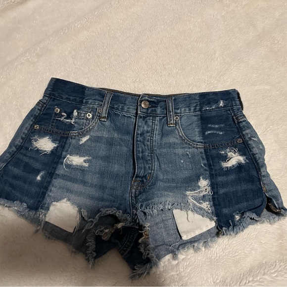 American Eagle High Rise Short - Picture 1 of 3